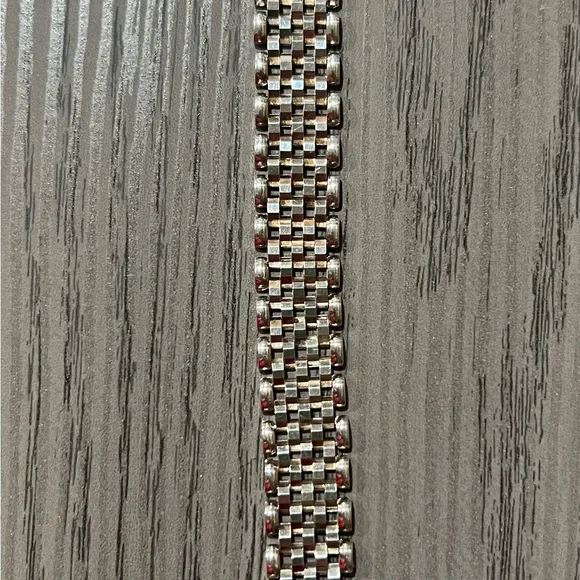 Chic Silver Chain Necklace - Picture 3 of 3